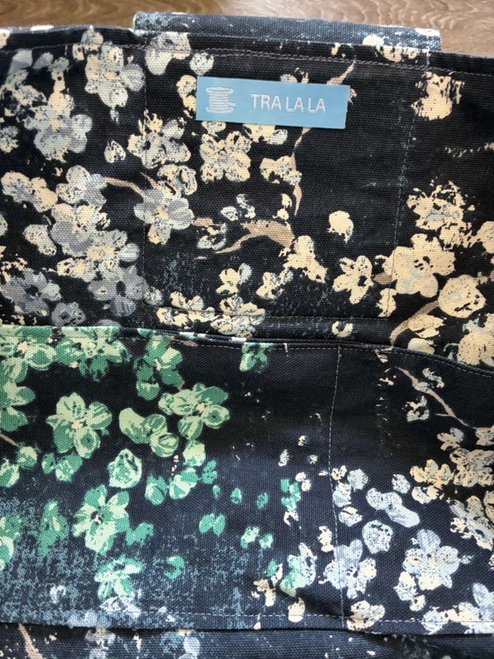 Floral Canvas Yoga Tote Bag in Blue and White - Picture 5 of 6